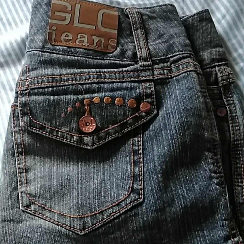 Shorts - Picture 2 of 3